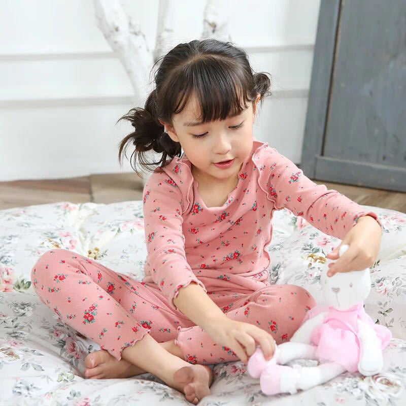 Girls' cotton underwear and pajamas set