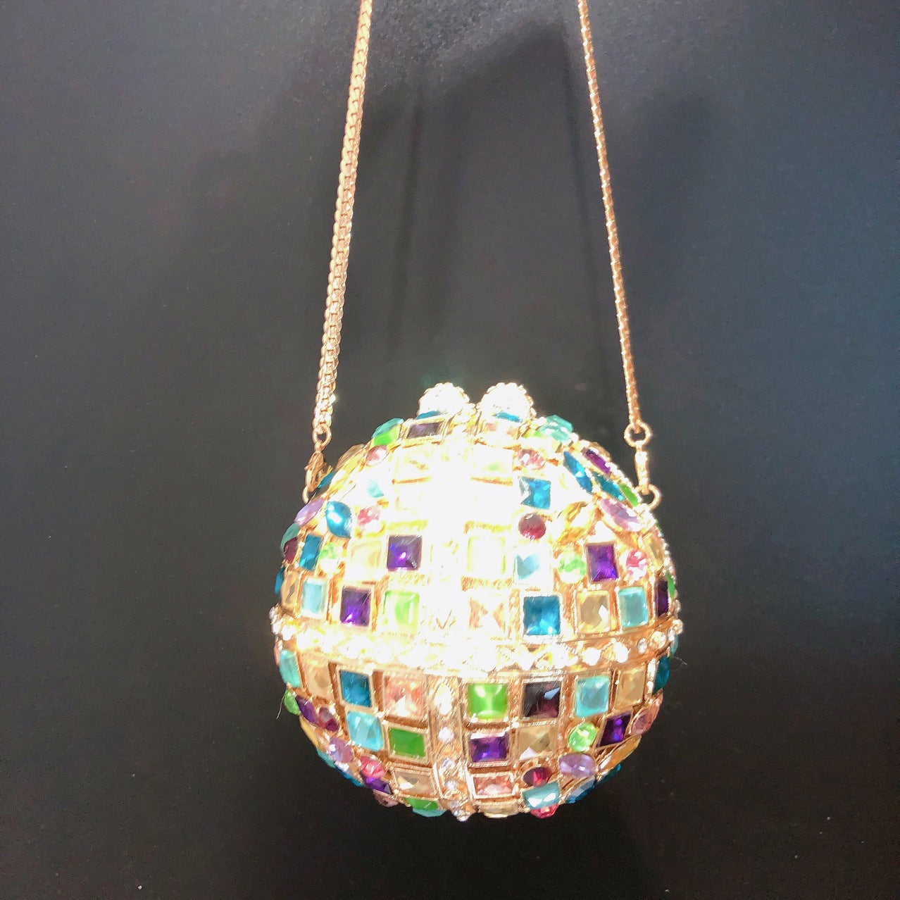 Multicoloured Glass Rhinestone Round Ball Package With An Empty Diamond