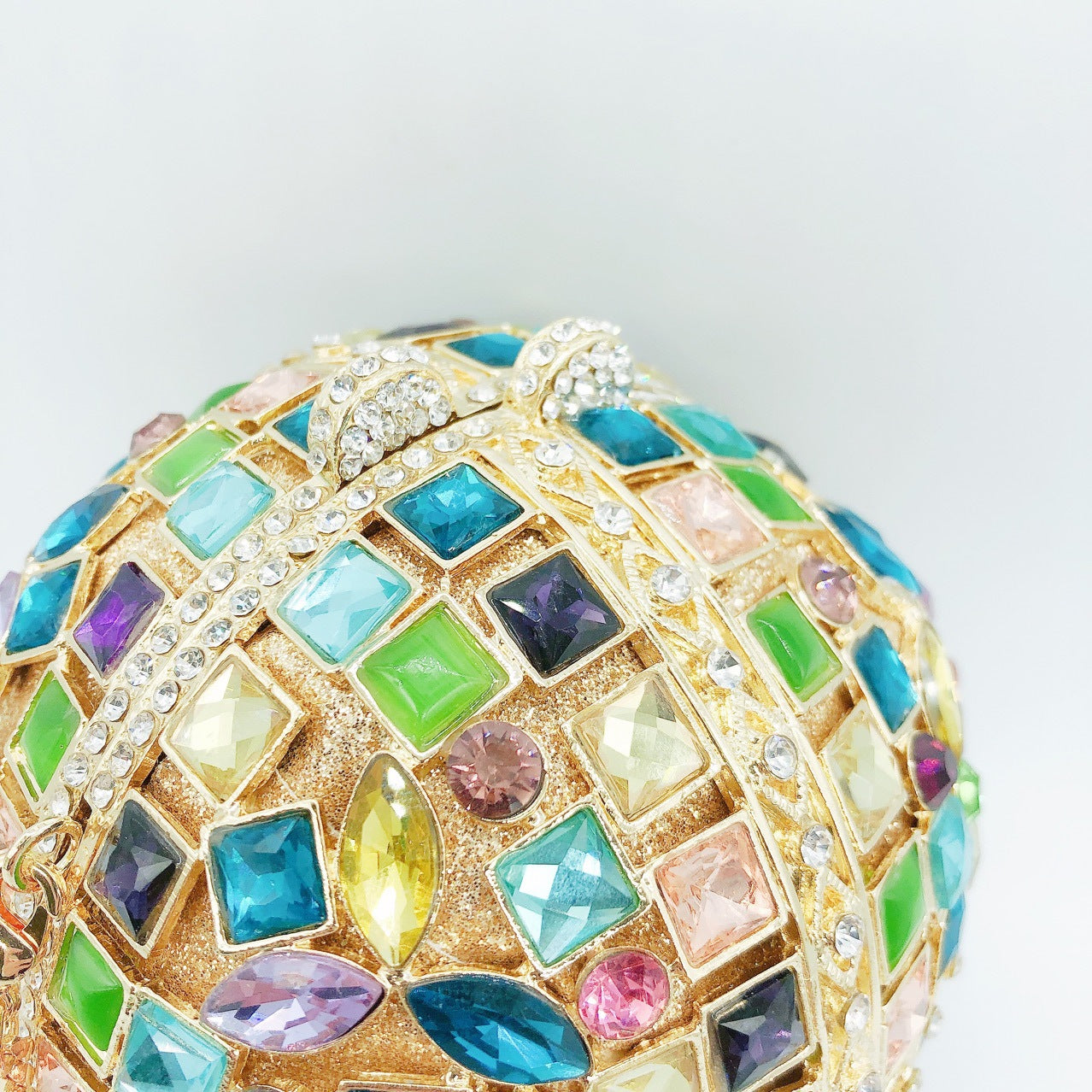 Multicoloured Glass Rhinestone Round Ball Package With An Empty Diamond