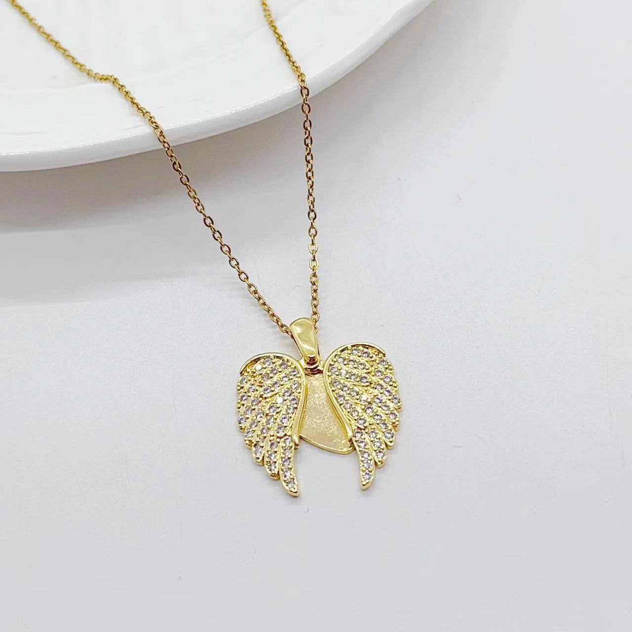 Love Necklace Creative Wings Collar